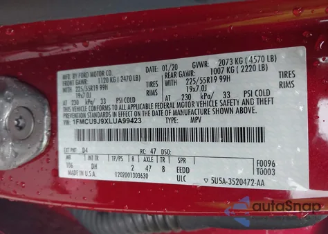 2020 Ford Escape Titanium z USA, uszkodzony, nr VIN 1FMCU9J9XLUA99423